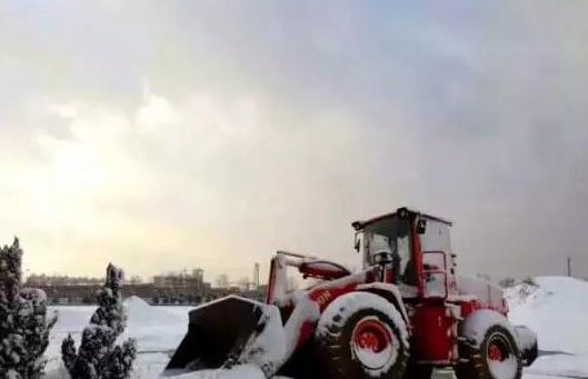 �������_(t��i) ��ѩ�O(sh��)�䣺��ɽ�T���b��zӰչ���p