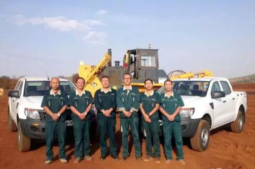 ɽ�ƽ��O(sh��)���၆�Ƀ�(n��i)�F·  �����佨��ͨ܇