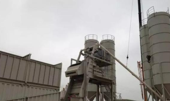 ������������վ�c�V�������ĺ��������M(j��n)����