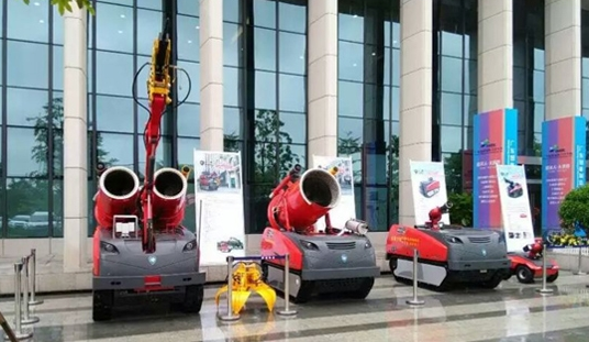 �����������C���ˬF(xi��n)��&ldquo;��(li��n)�W(w��ng)+&rdquo;������C����չ