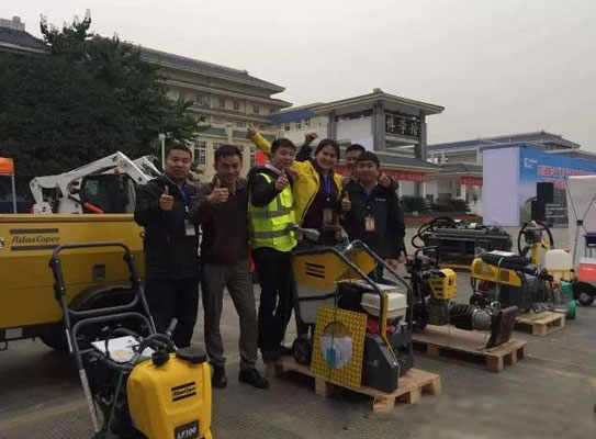 ������˹&middot;���տ��p��·���O(sh��)�䅢չ2015��·�C(j��)е�������ܸ�ِ