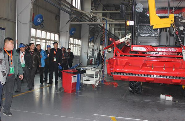 ����һ�� �ټҺ������R�����ֶ�&ldquo;��؛&rdquo;