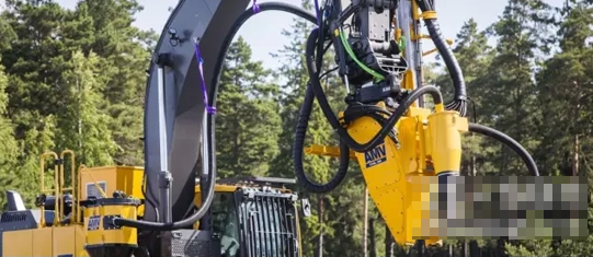 �֠����b���ھ�C(j��)���⑪(y��ng)�ý�Q����