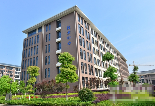 �F���ع�&rdquo;ȫ����Ӳ�r���M�b���I(l��ng)��(chu��ng)�F�&rdquo;�@�s�u