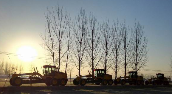 �칤��ƽ�ؙC(j��)�M&ldquo;���A��܇(ch��)&rdquo;�A����С��ӭ�����(m��ng)