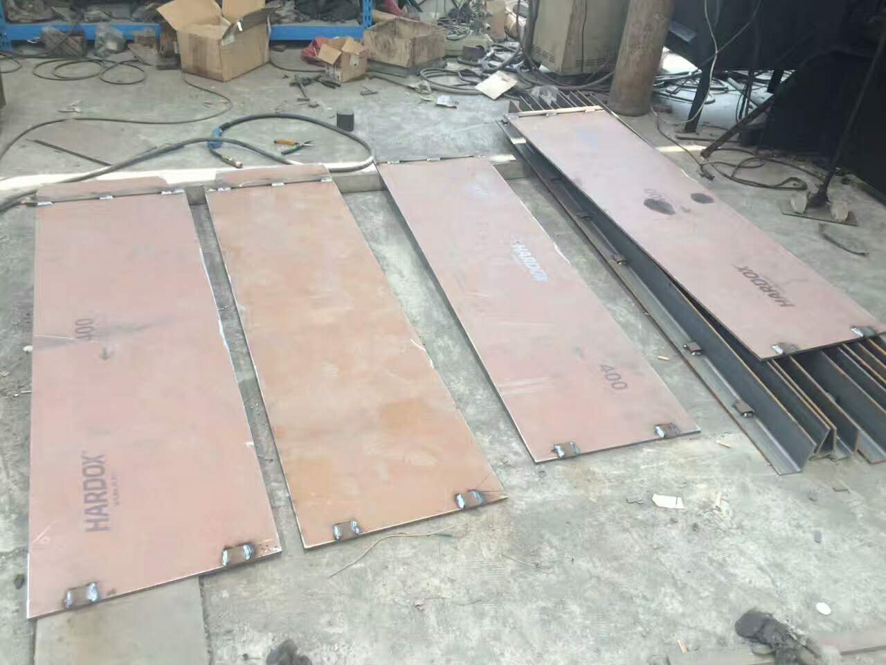 ��䁙C(j��)HARDOX���_(d��)��ĥݔ�ϵװ�