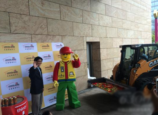 �P˹���̙Cе��Hello�����ƾ�