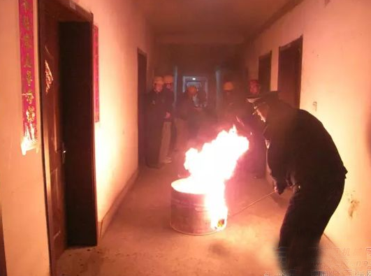 �н�������˾�ٶ��_չ�����ݾ����