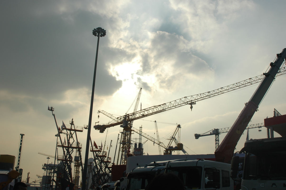 չ���ϵĴ��͙Cе������չ�F(xi��n)�_����