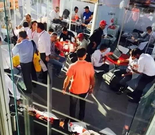 ��һ12�_�O(sh��)��`�Ű���M&Tչ