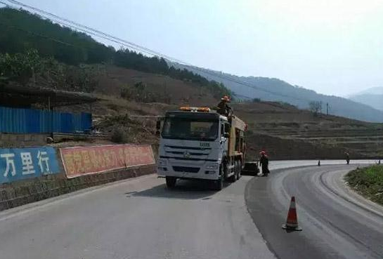 ������䁙C(j��)��ϡ�{���܇�cͬ����ʯ���܇�O(sh��)����B�M(j��n)�v�|���Ј�