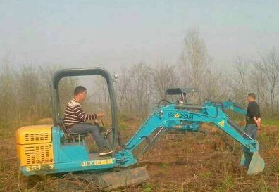 ɽ��С���ھ�C(j��)�ˈ@�@��ͨ