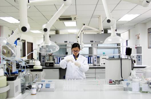 �칤�߶˹��̙C(j��)е��������������c(di��n)��(sh��)�(y��n)��