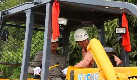 �K�c�������d�²����ص����칤ƽ�ؙC�����ڹ����ˆT�ąf(xi��)����ǰ�Д�(sh��)��