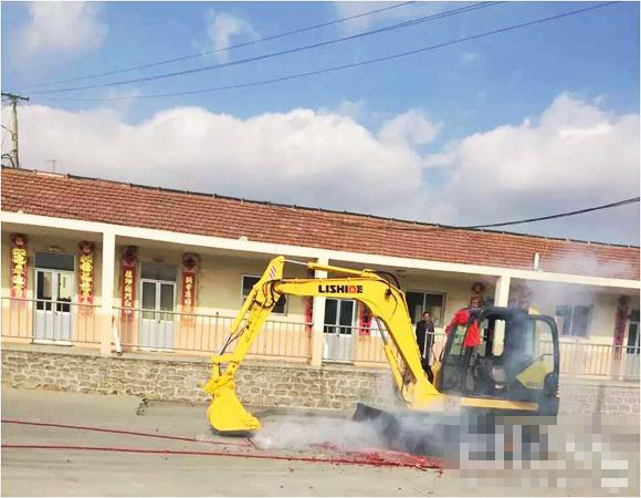 �칤XCA450ȫ�������ؙC(j��)2015���c��(ji��)�׵��ɹ�