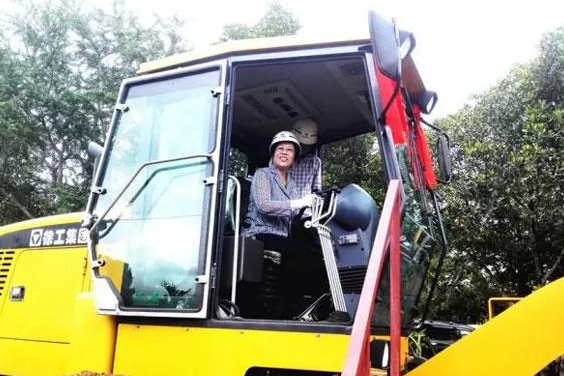 ��������ʹҲ�����칤�O�����������Ї����O��ٝ���^�ڣ��ڴ��칤�͈ܺF�һ���޺��@�l����֮·�����x֮·