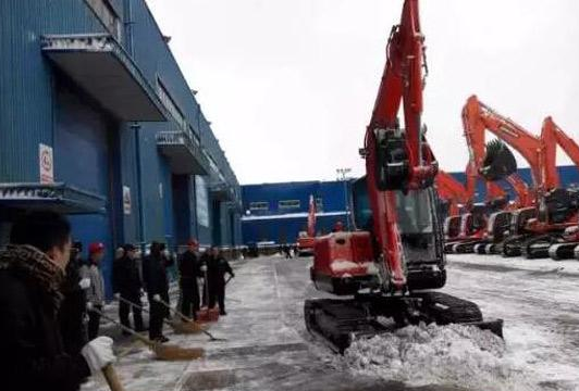 �������_(t��i) ��ѩ�O(sh��)�䣺��ɽ�T���b��zӰչ���p