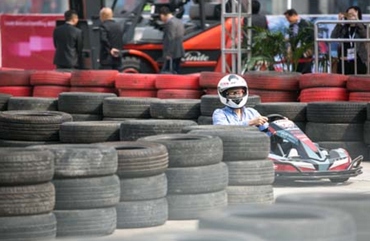 E2����܇׌�͑��挍(sh��)�w�(y��n)�ٶ��c�������ײ