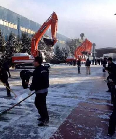 �������_(t��i) ��ѩ�O(sh��)�䣺��ɽ�T���b��zӰչ���p