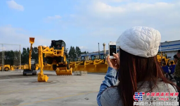 CCTV-7��(ji��)Ŀ�M���M(j��n)������ƹ�(ji��)Ŀ